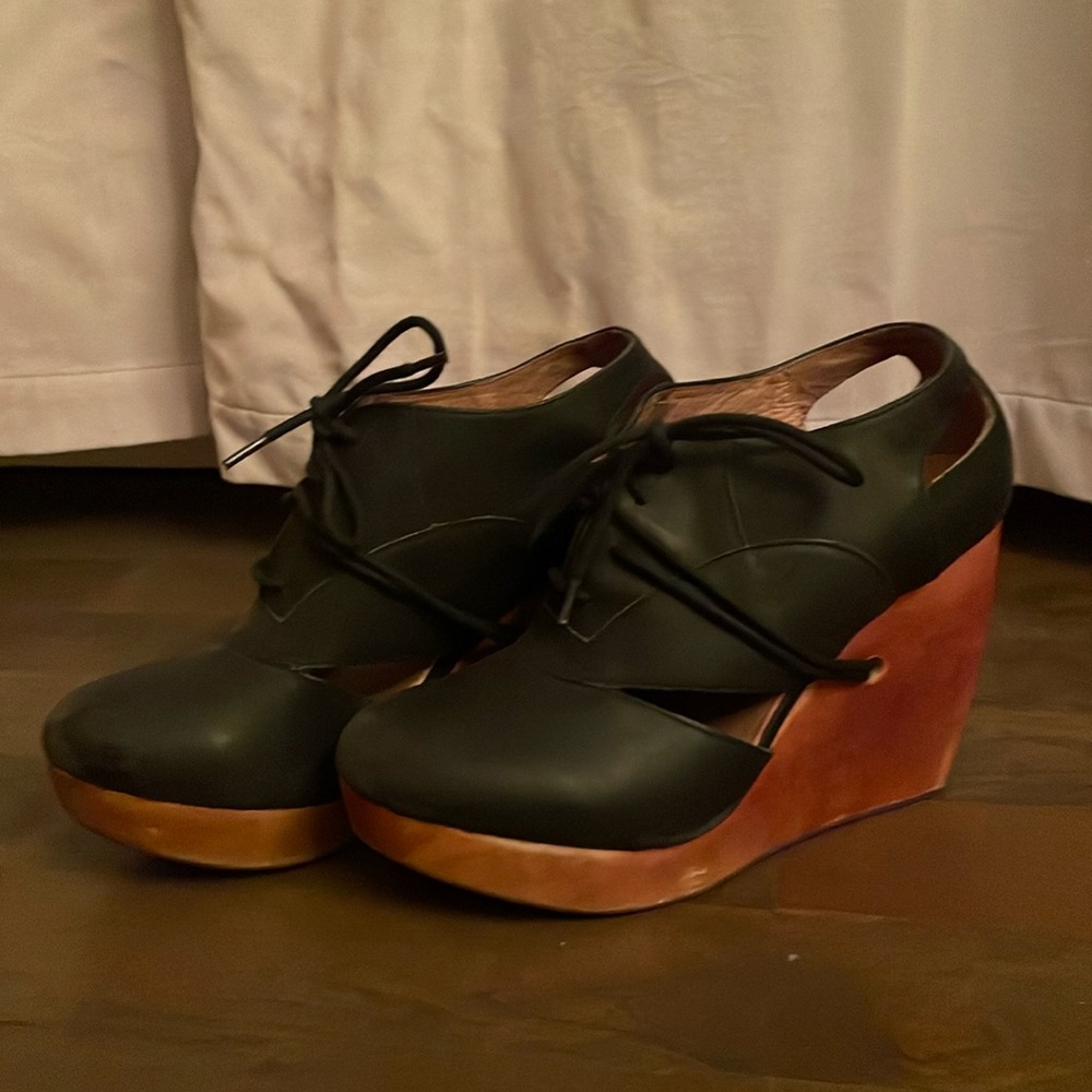 Fiel Brand Wood and Leather Shoes